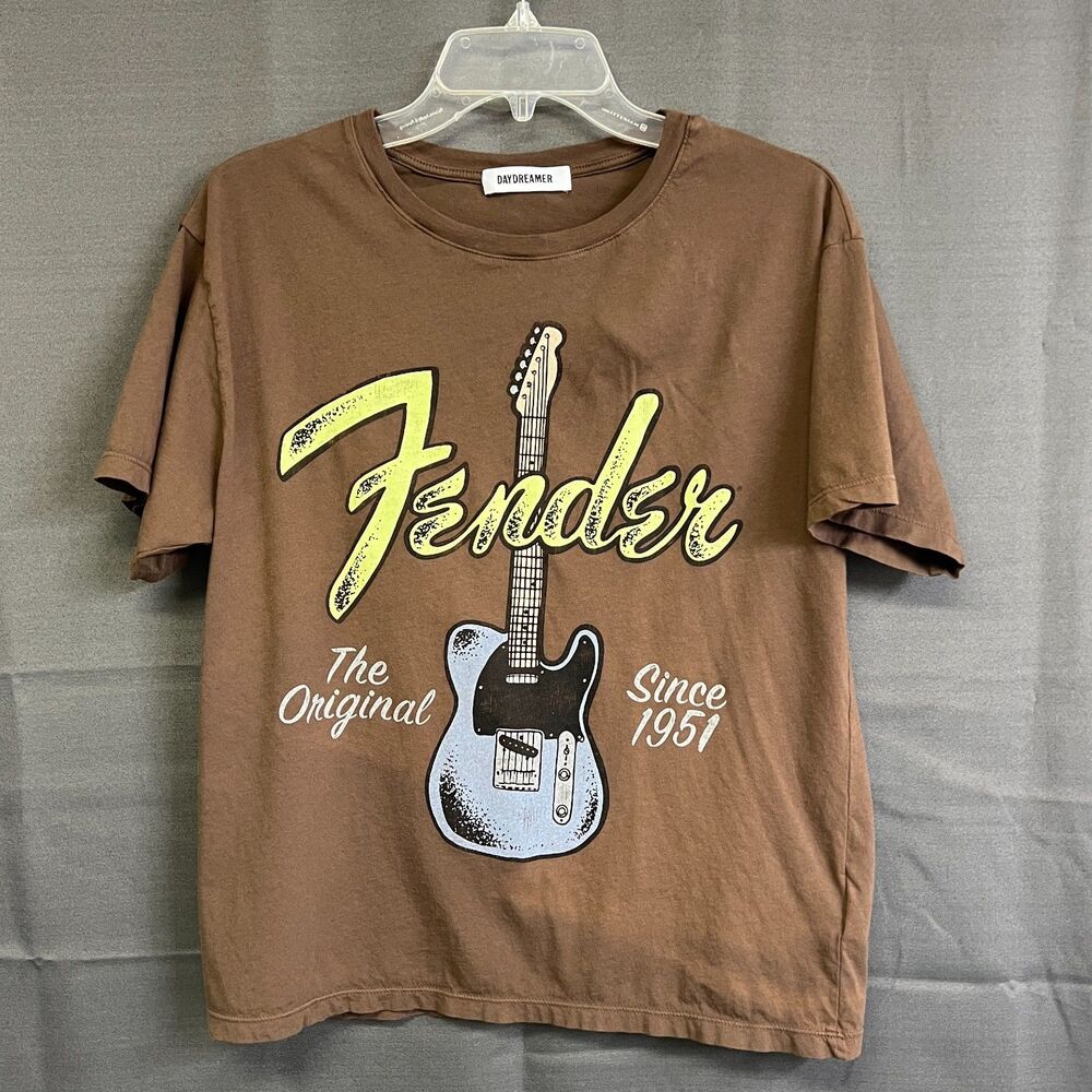 Daydreamer Fender cotton tee shirt Sm brown guitar graphic